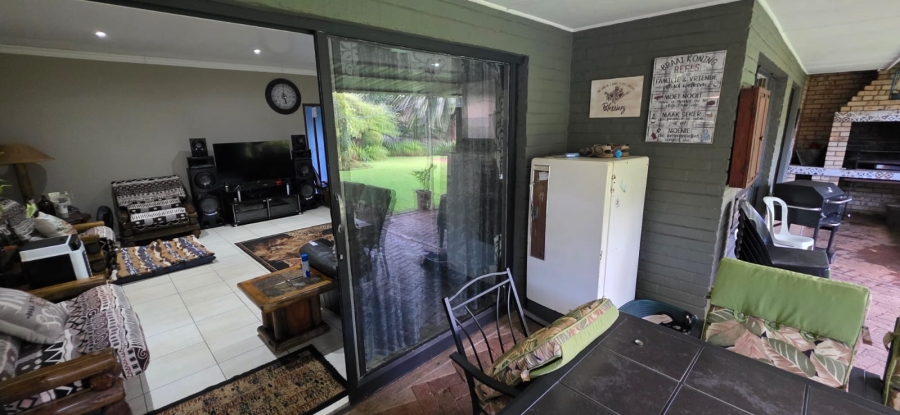 3 Bedroom Property for Sale in Flamwood North West